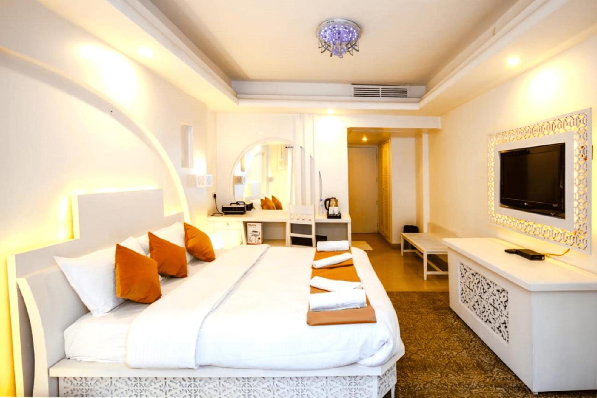 Hotel Snow Princess Manāli Kültér fotó